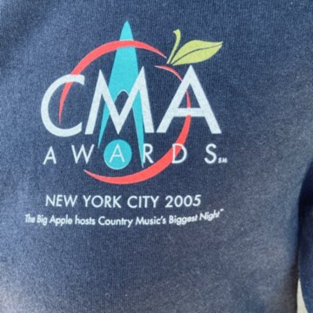2005 CMA Awards Commemorative T-Shirt